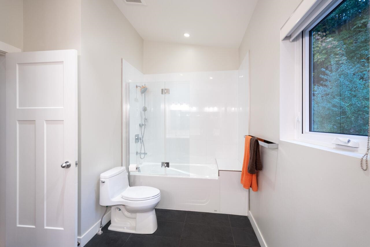 Entry Foyer Photo of 3642 Bedwell Bay Road, Belcarra, BC