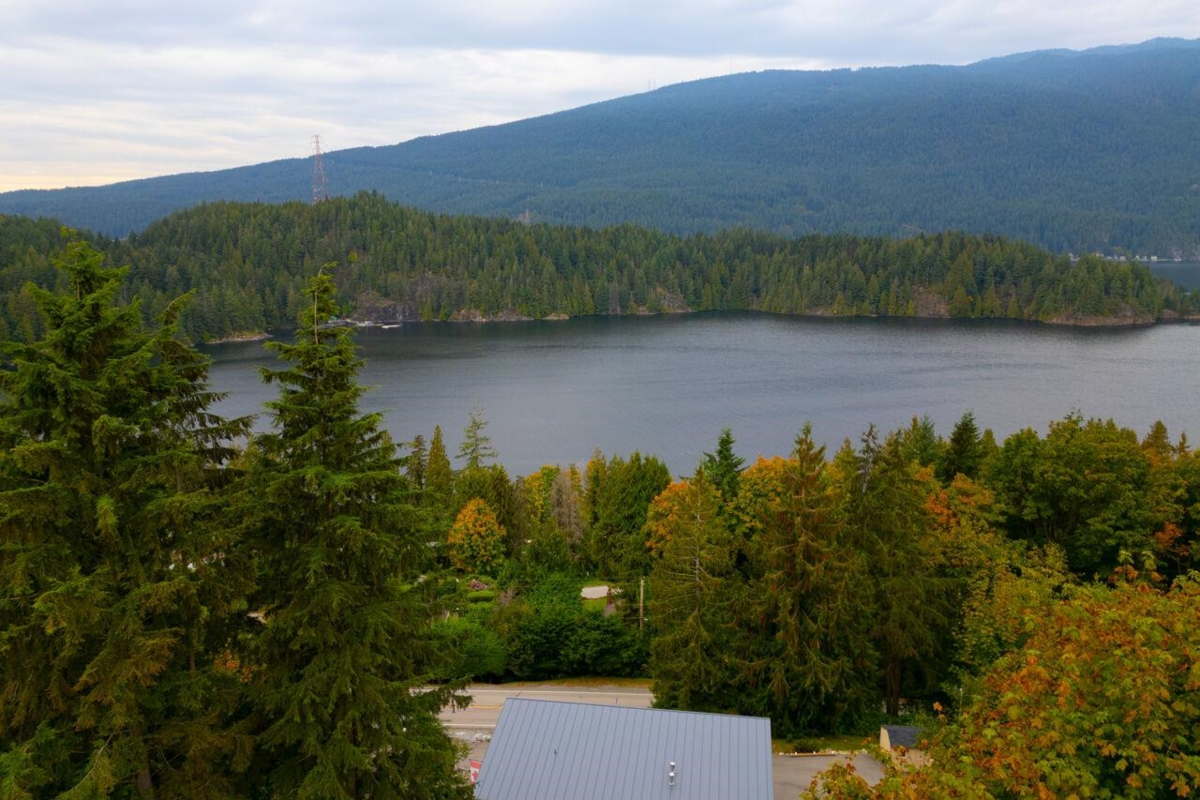 Hot Tub / Spa Photo of 3642 Bedwell Bay Road, Belcarra, BC