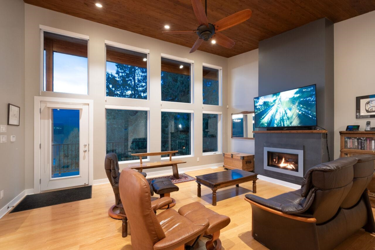 Kitchen Island Photo of 3642 Bedwell Bay Road, Belcarra, BC