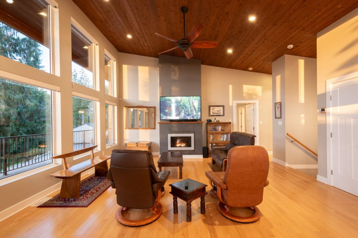 Kitchen Photo of 3642 Bedwell Bay Road, Belcarra, BC