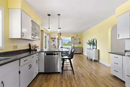 5702 Sumas Prairie Road, Chilliwack, BC, Chilliwack — Single Family Residence for sale