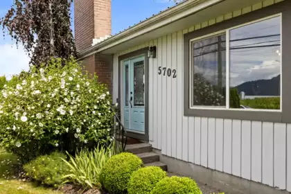 5702 Sumas Prairie Road, Chilliwack, BC, Chilliwack — Single Family Residence for sale