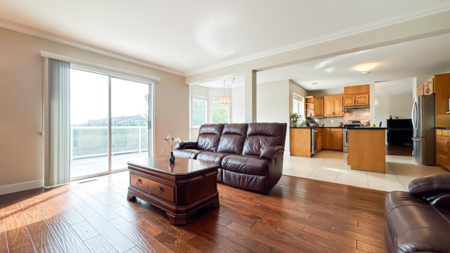 Breakfast Nook Photo of 1386 Mathers Avenue, West Vancouver, BC