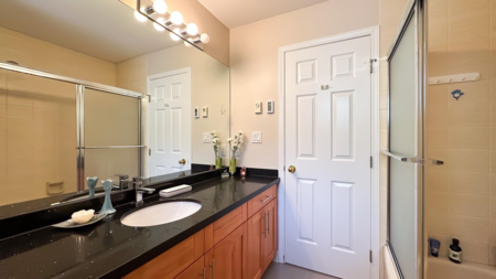 Entry Foyer Photo of 1386 Mathers Avenue, West Vancouver, BC