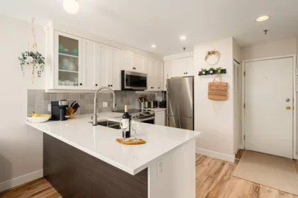302 2333 Eton Street, Vancouver, BC, Vancouver — Apartment/Condo for sale