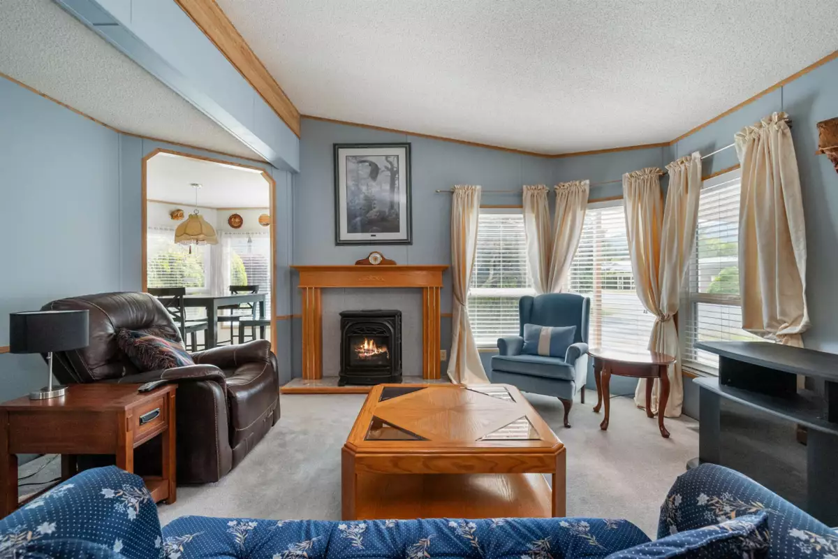 Kitchen Photo of 76 6035 Vedder Road, Chilliwack, BC