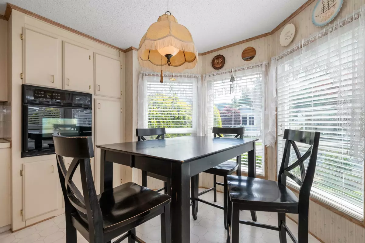 Walk-In Closet Photo of 76 6035 Vedder Road, Chilliwack, BC