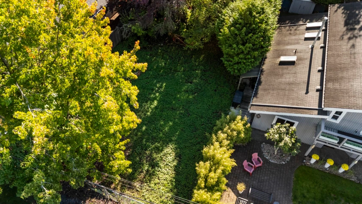 Breakfast Nook Photo of 12276 Agar Street, Surrey, BC