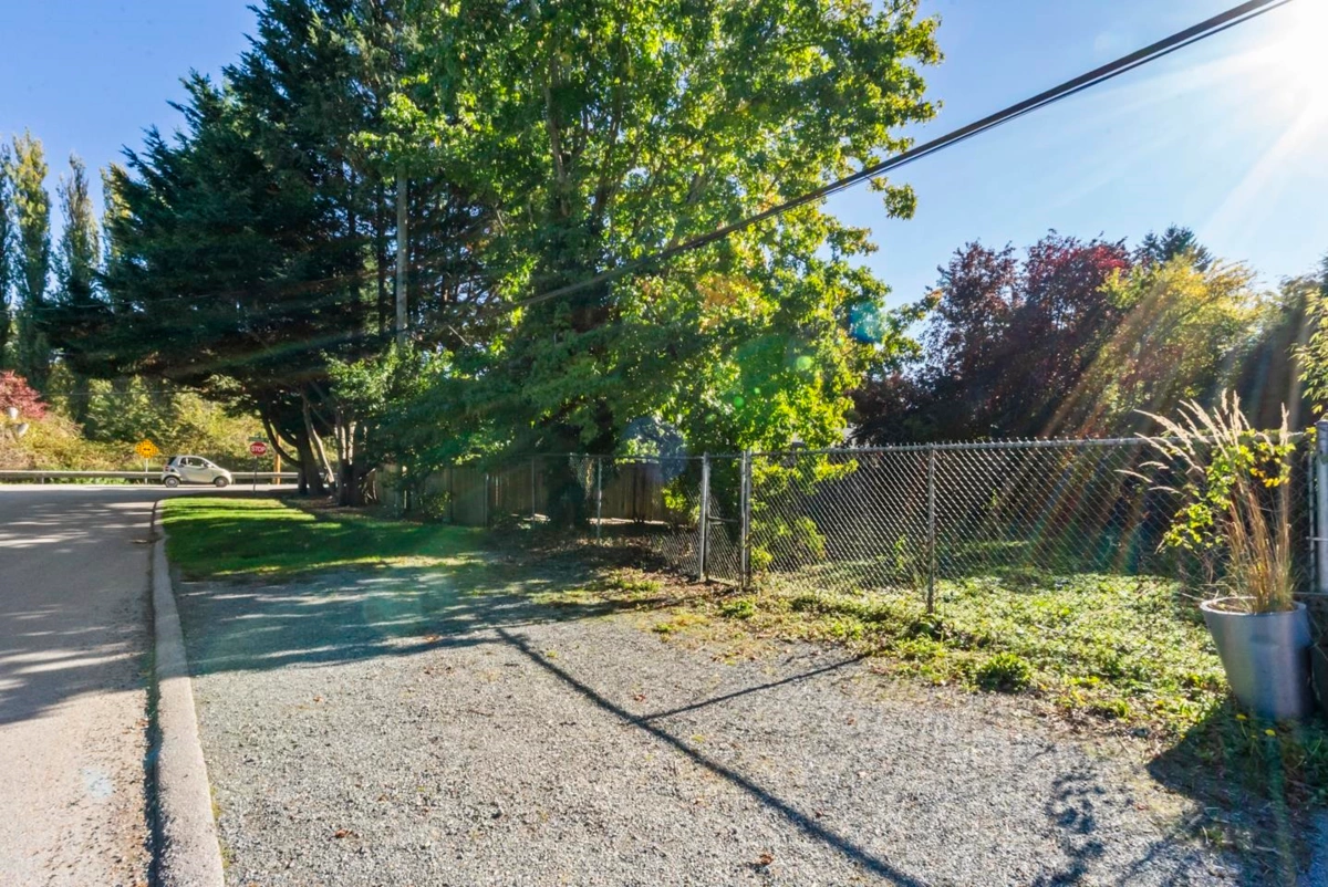 Dining Area Photo of 12276 Agar Street, Surrey, BC