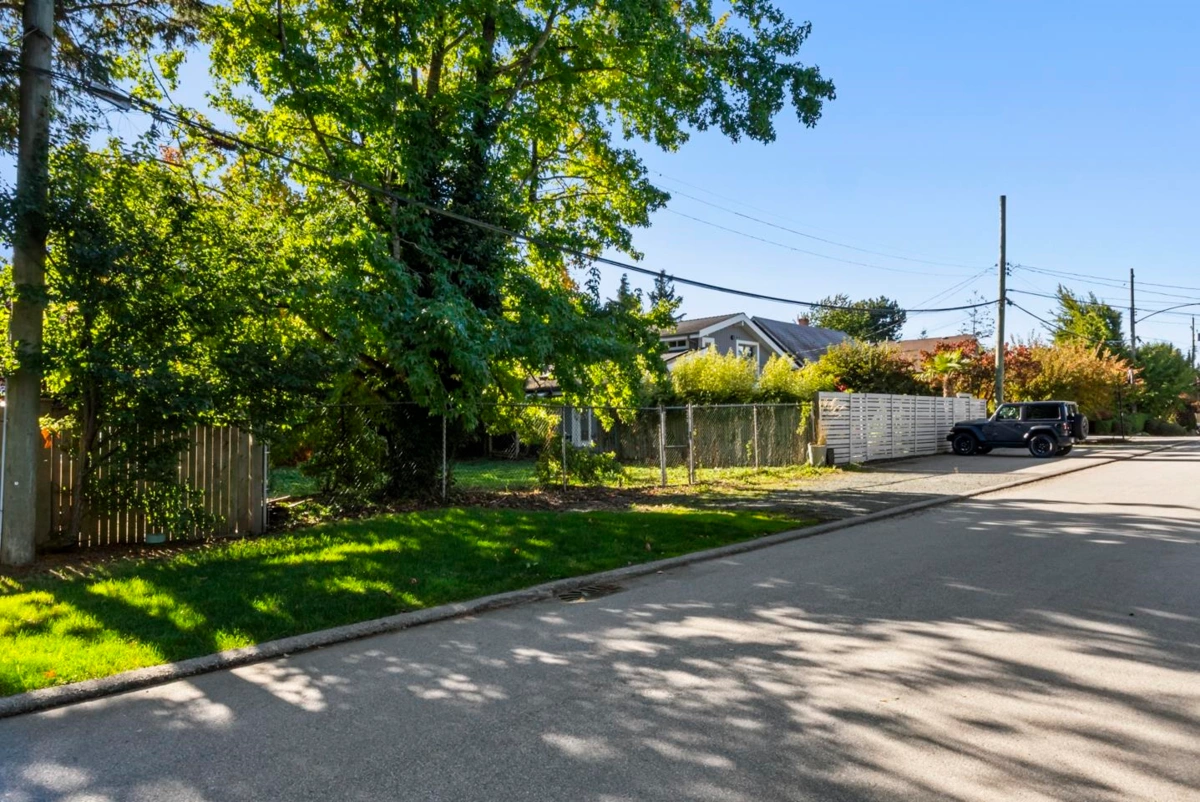 Kitchen Photo of 12276 Agar Street, Surrey, BC