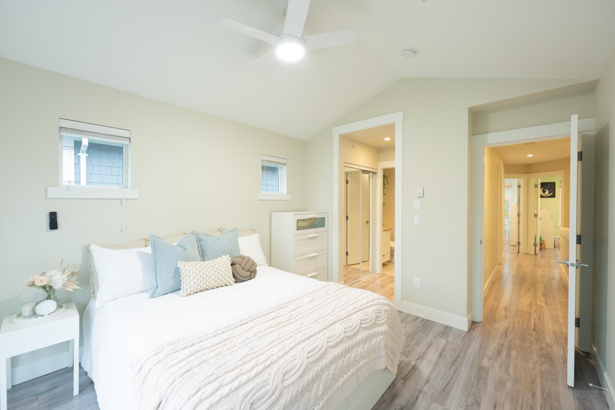 Entry Foyer Photo of 33 20852 77a Avenue, Langley, BC