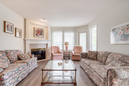 205 1576 Merklin Street, White Rock, BC, White Rock — Apartment/Condo for sale