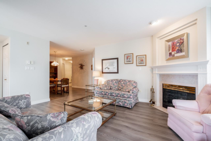 205 1576 Merklin Street, White Rock, BC, White Rock — Apartment/Condo for sale