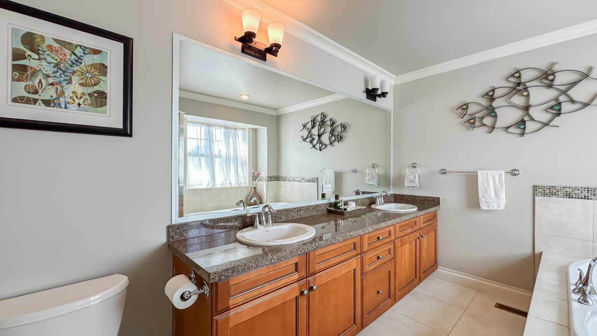 Mudroom Photo of 5487 Hardwick Street, Burnaby, BC