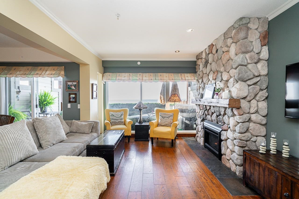 Bedroom 2 Photo of 107 1120 Tsatsu Shores Drive, Delta, BC