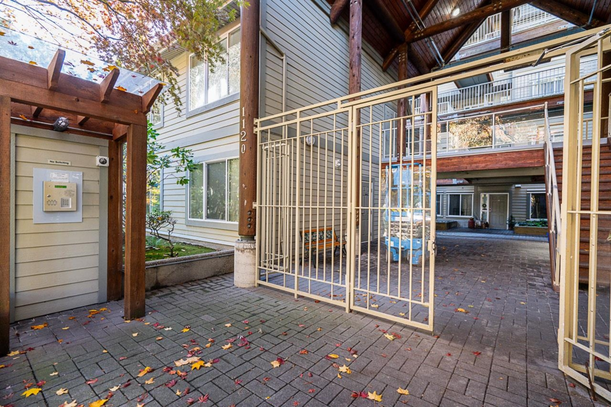 Family Room Photo of 107 1120 Tsatsu Shores Drive, Delta, BC