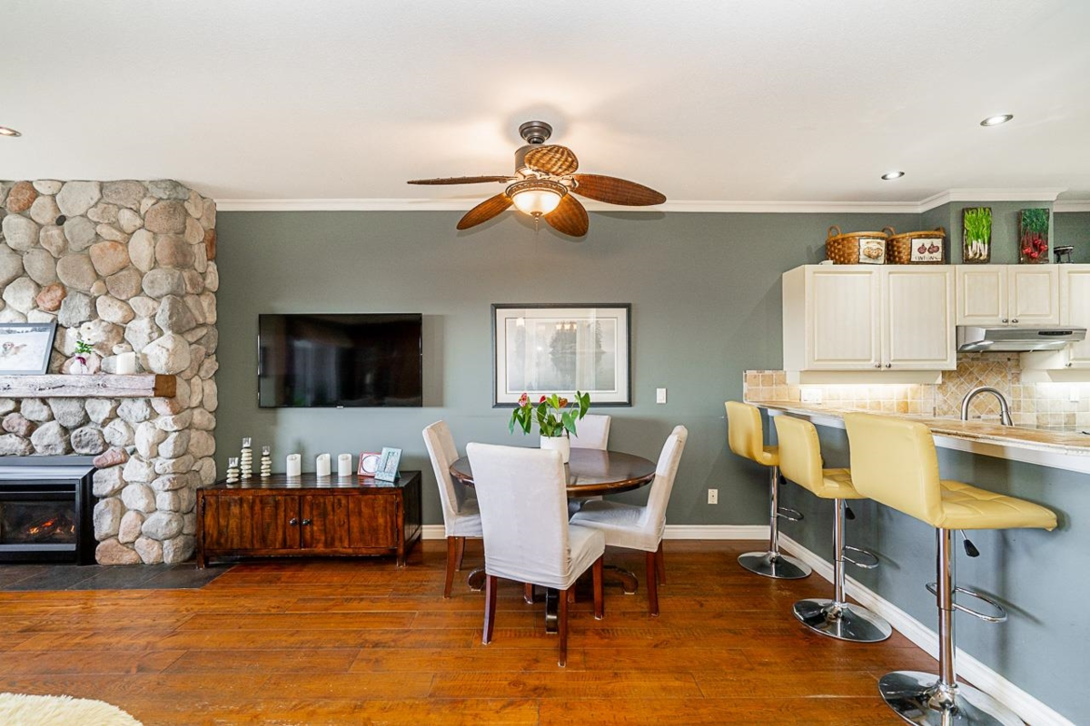 Primary Bathroom Photo of 107 1120 Tsatsu Shores Drive, Delta, BC