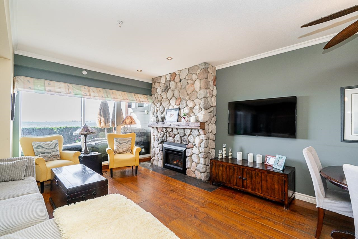 Walk-In Closet Photo of 107 1120 Tsatsu Shores Drive, Delta, BC