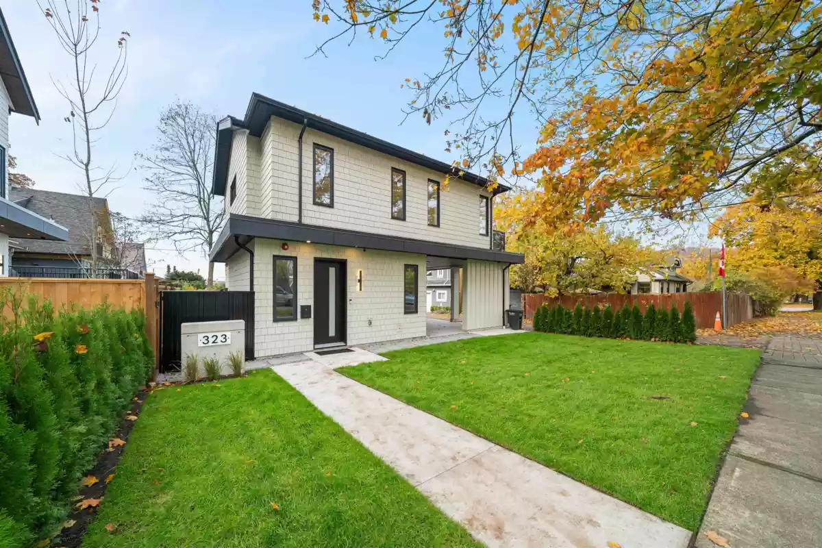 Exterior Front Photo of 323 N Kamloops Street, Vancouver, BC