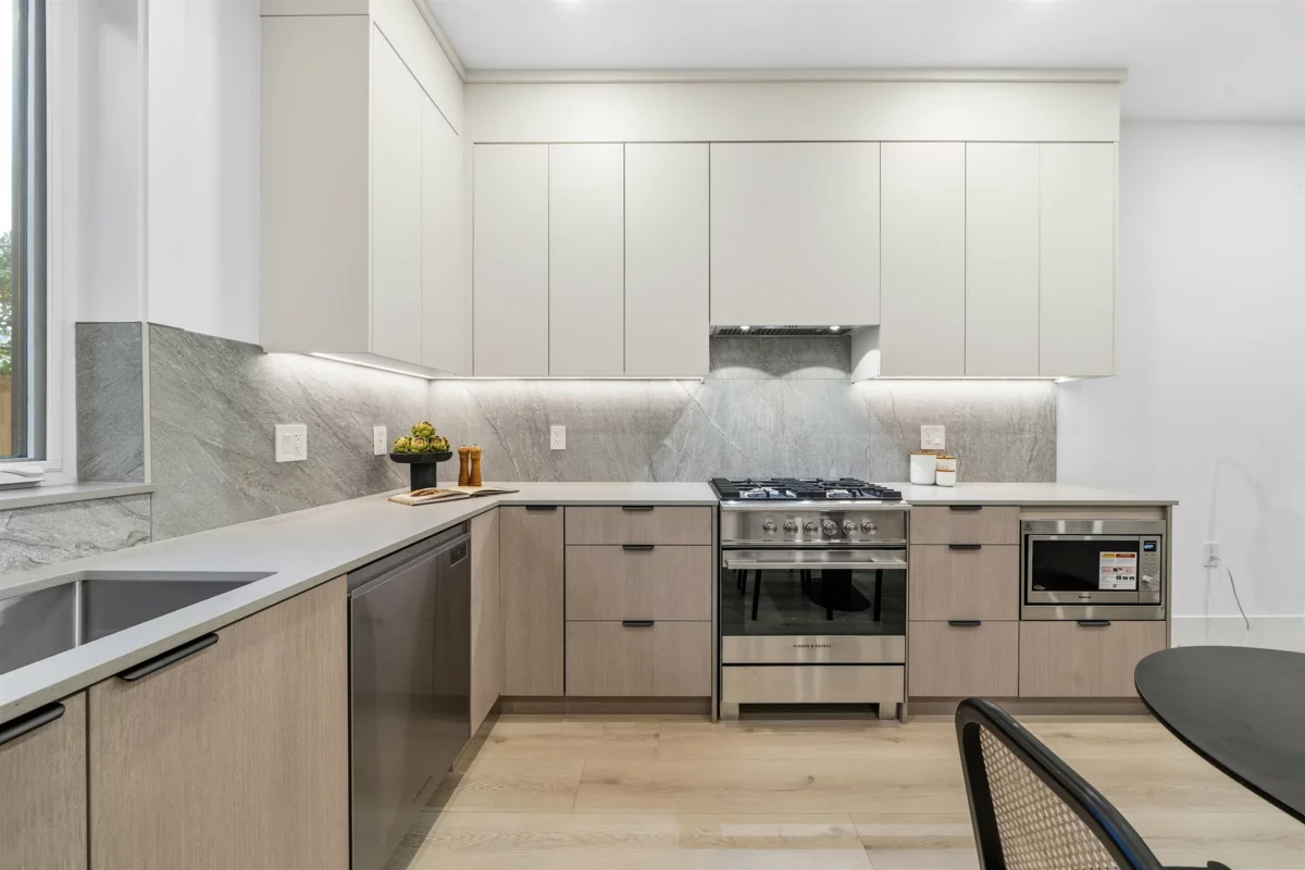 Family Room Photo of 323 N Kamloops Street, Vancouver, BC