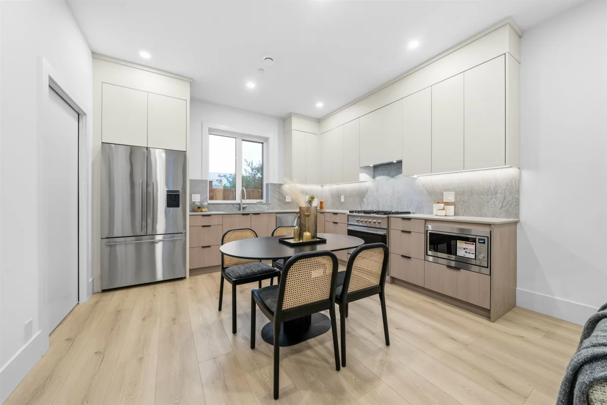 Living Room Photo of 323 N Kamloops Street, Vancouver, BC