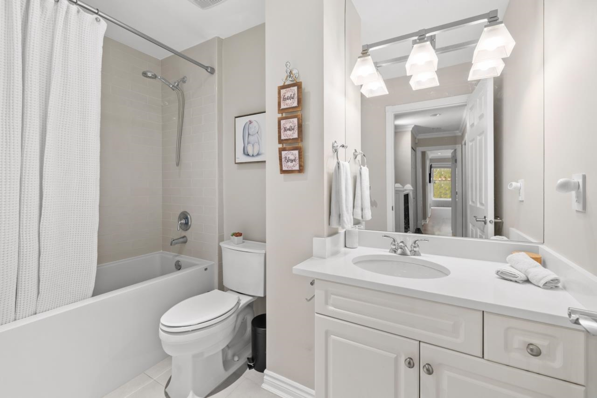 Loft / Bonus Room Photo of 3135 Sunnyhurst Road, North Vancouver, BC