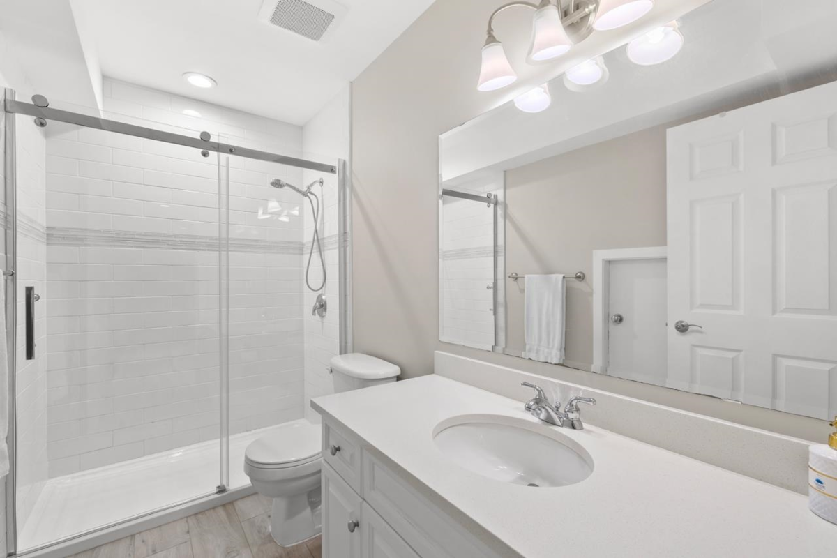 Outdoor Deck Photo of 3135 Sunnyhurst Road, North Vancouver, BC