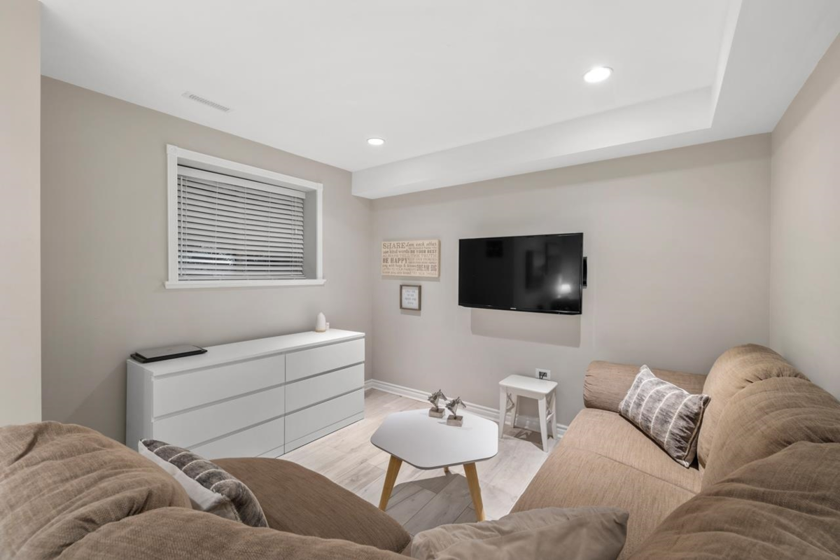 Staircase Photo of 3135 Sunnyhurst Road, North Vancouver, BC