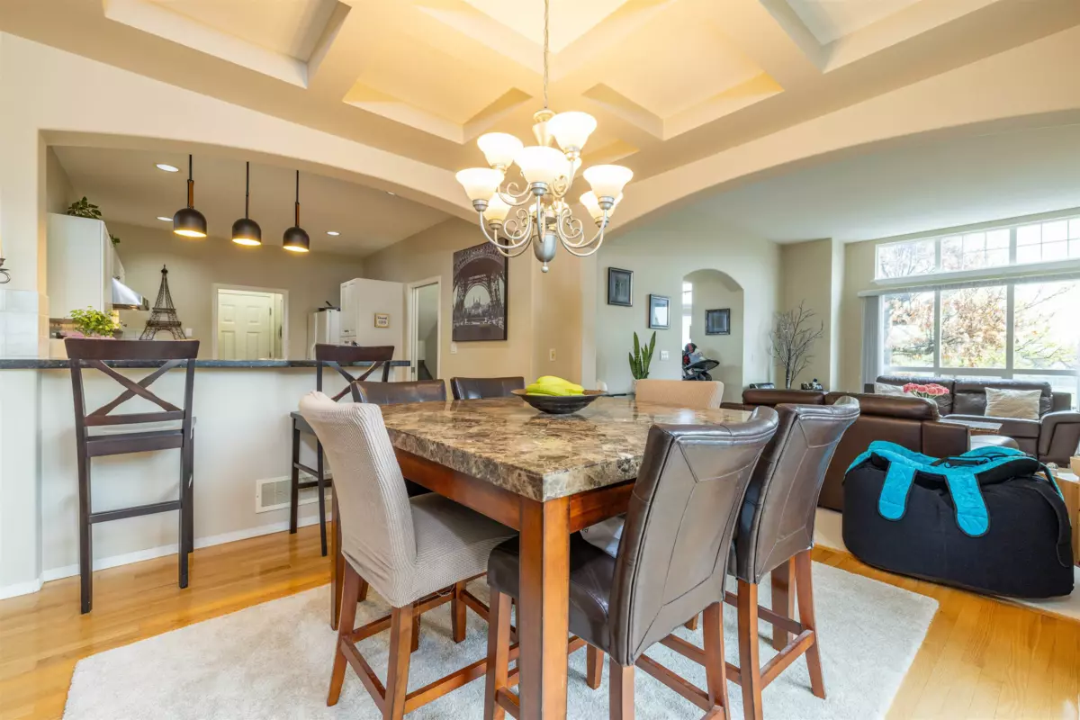 Dining Area Photo of 15638 33 Avenue, Surrey, BC
