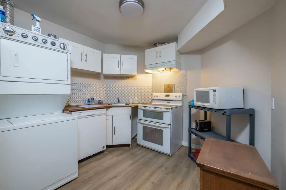Garage Interior Photo of 15638 33 Avenue, Surrey, BC