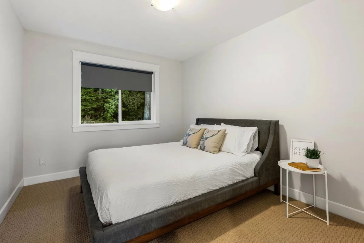 Entry Foyer Photo of 6027 Dunkerley Road, Abbotsford, BC