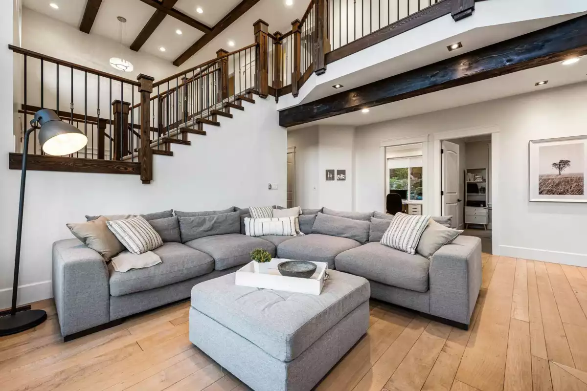 Kitchen Island Photo of 6027 Dunkerley Road, Abbotsford, BC