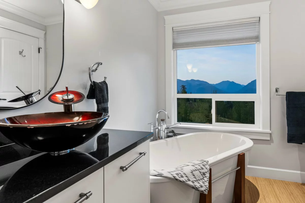 Laundry Room Photo of 6027 Dunkerley Road, Abbotsford, BC