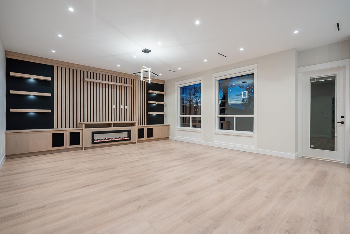 Kitchen Photo of 10671 127a Street, Surrey, BC