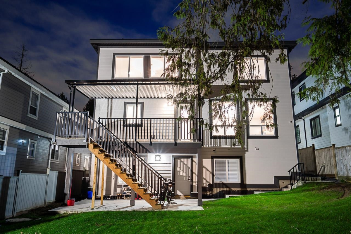 Playground / Recreational Area Near 10671 127a Street, Surrey, BC