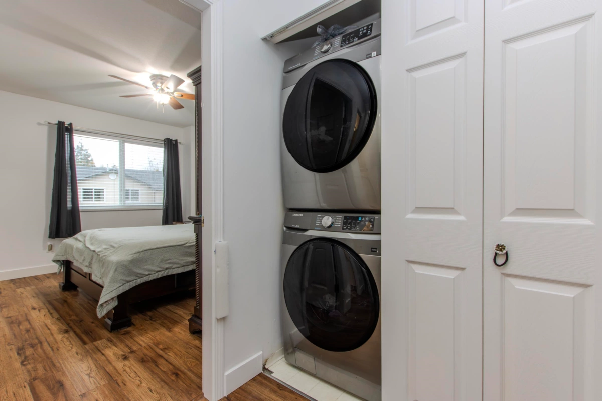 Walk-In Closet Photo of 34 39920 Government Road, Squamish, BC