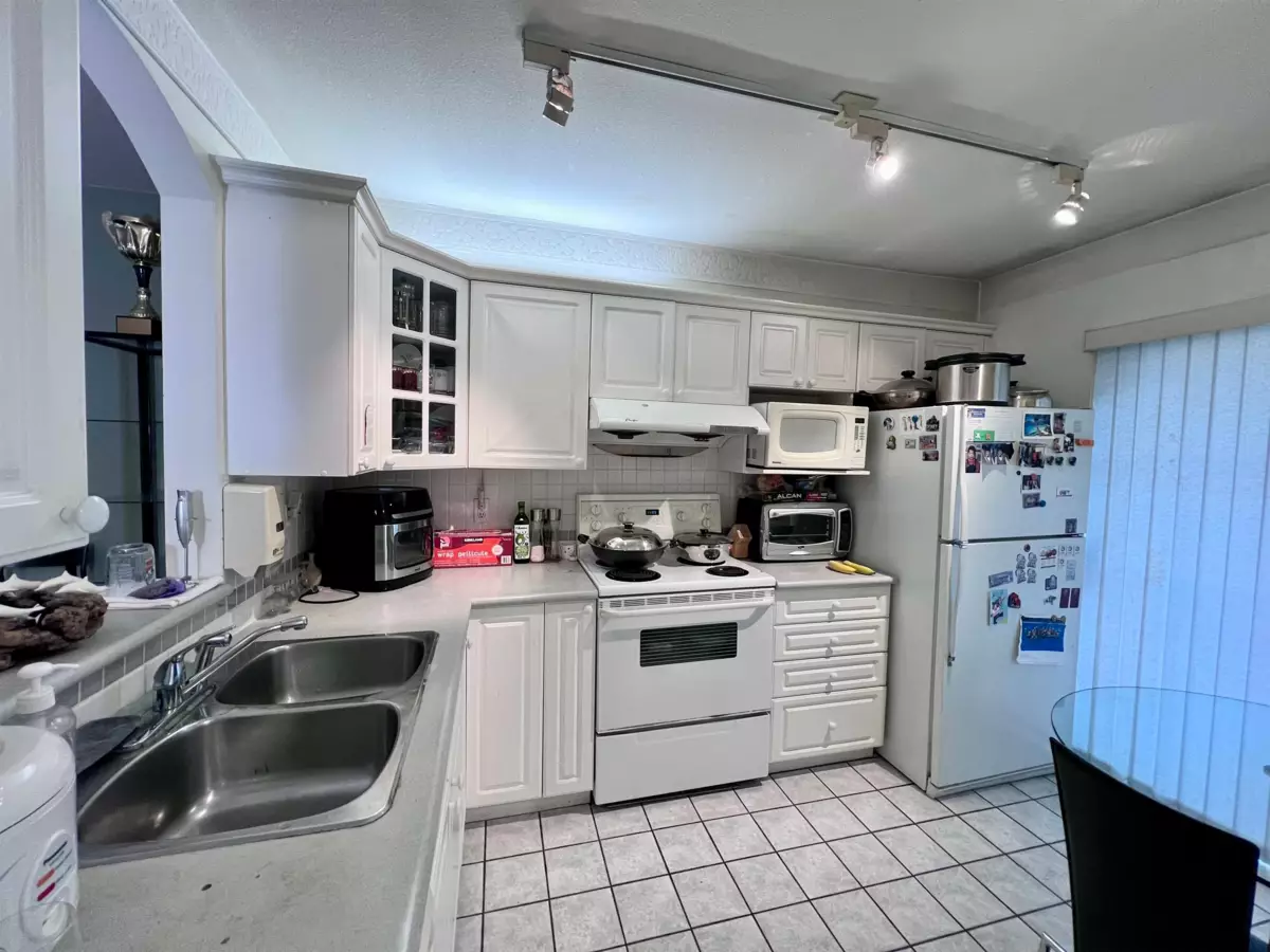 Family Room Photo of 11 7488 Salisbury Avenue, Burnaby, BC