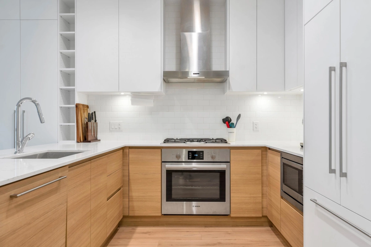 Exterior Front Photo of 623 3131 Murray Street Street, Port Moody, BC