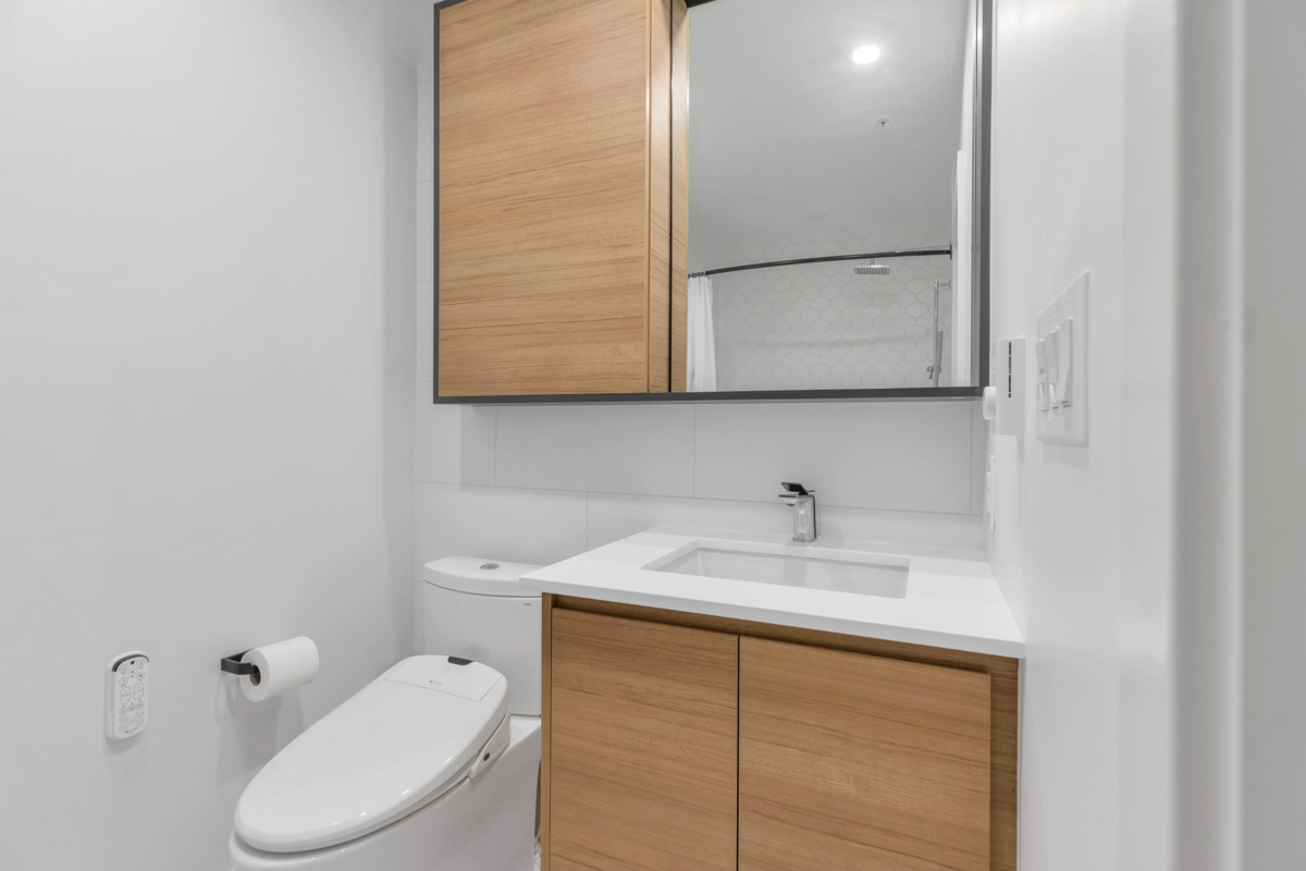 Powder Room Photo of 623 3131 Murray Street Street, Port Moody, BC