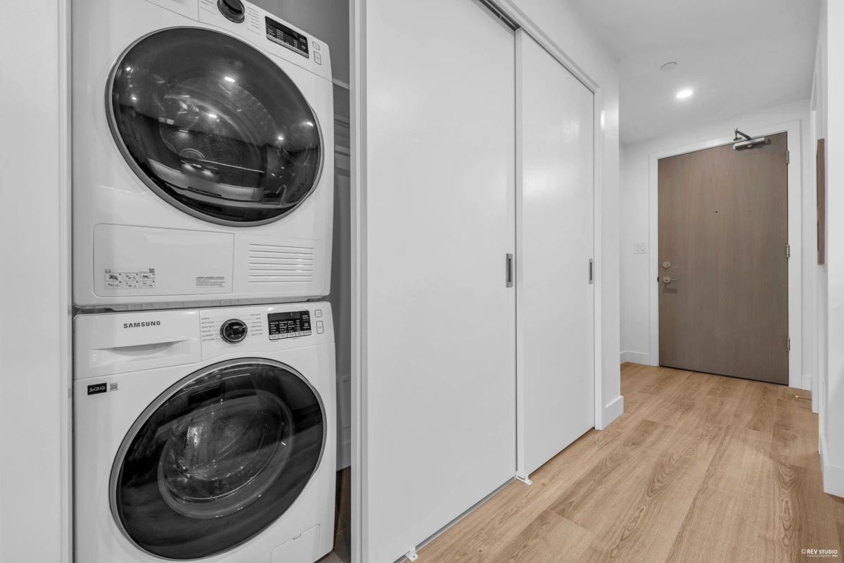 Hallway Photo of 405 7977 Lansdowne Road, Richmond, BC