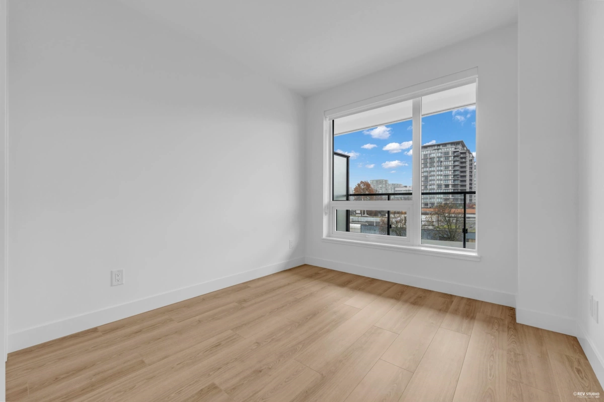 Office / Den Photo of 405 7977 Lansdowne Road, Richmond, BC