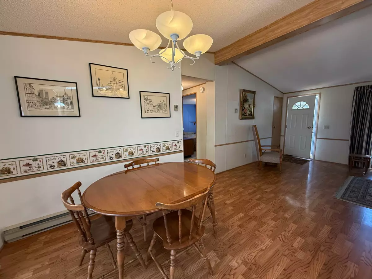 Kitchen Island Photo of 29 4116 Browning Road, Sechelt, BC