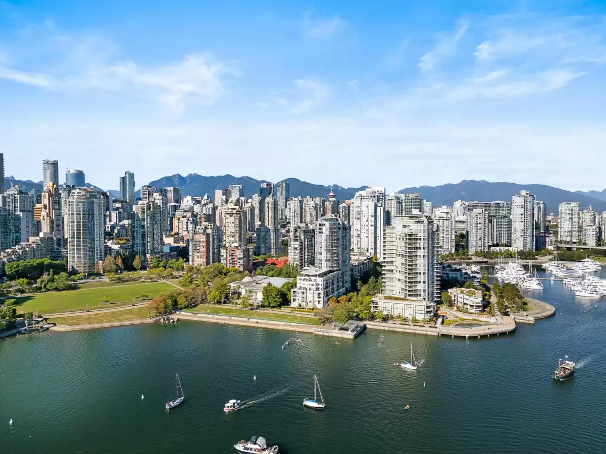 Fitness Center Photo Near 1202 1383 Marinaside Crescent, Vancouver, BC