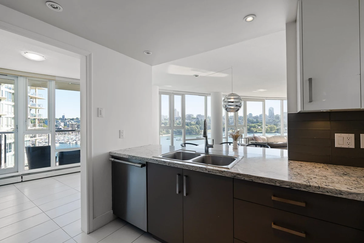 Primary Bathroom Photo of 1202 1383 Marinaside Crescent, Vancouver, BC