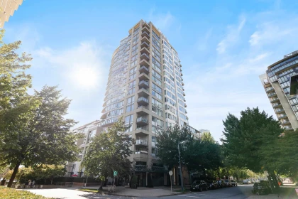 Outdoor Patio Photo of 1202 1383 Marinaside Crescent, Vancouver, BC