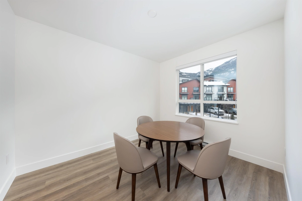 Bedroom 4 Photo of 38084 Helm Way, Squamish, BC