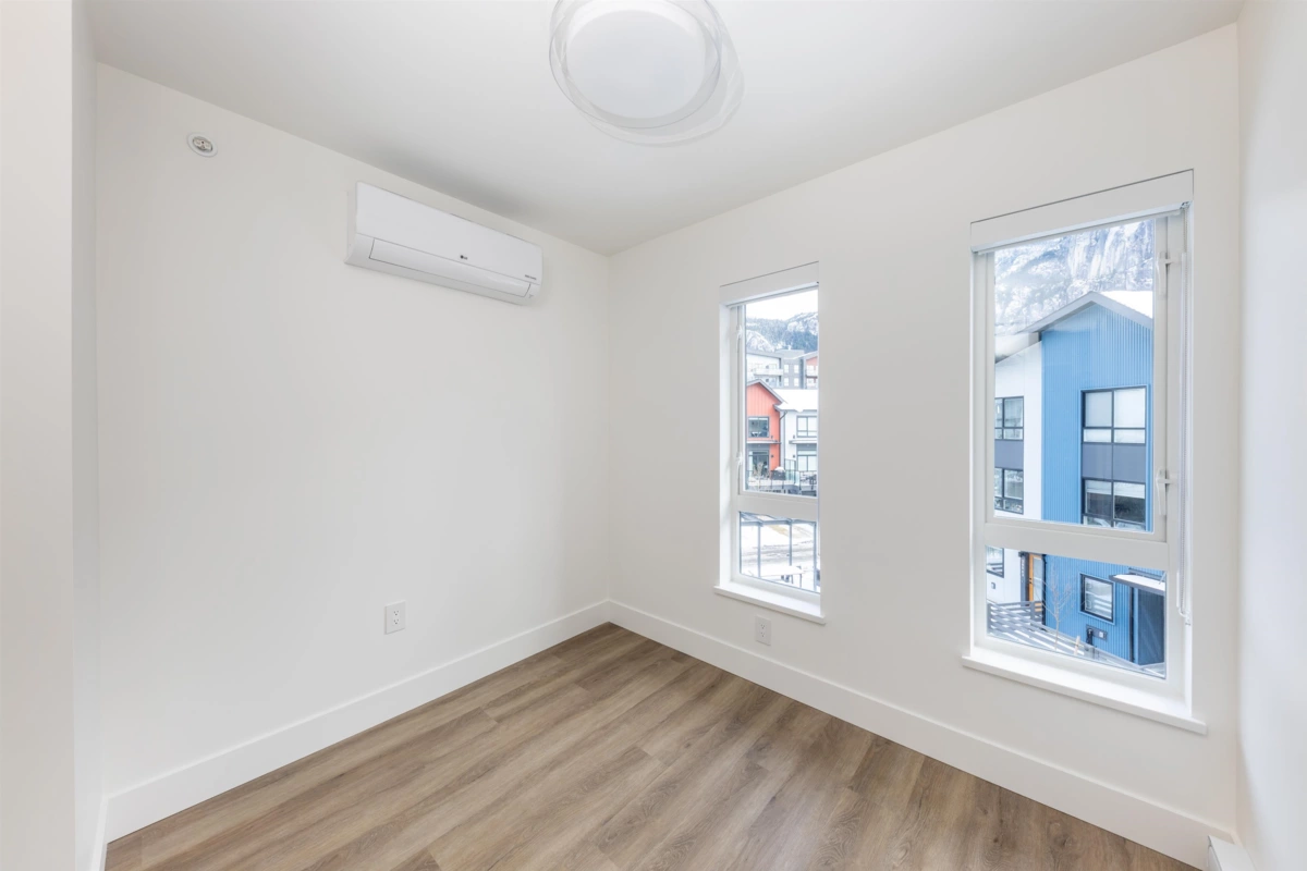 Entry Foyer Photo of 38084 Helm Way, Squamish, BC