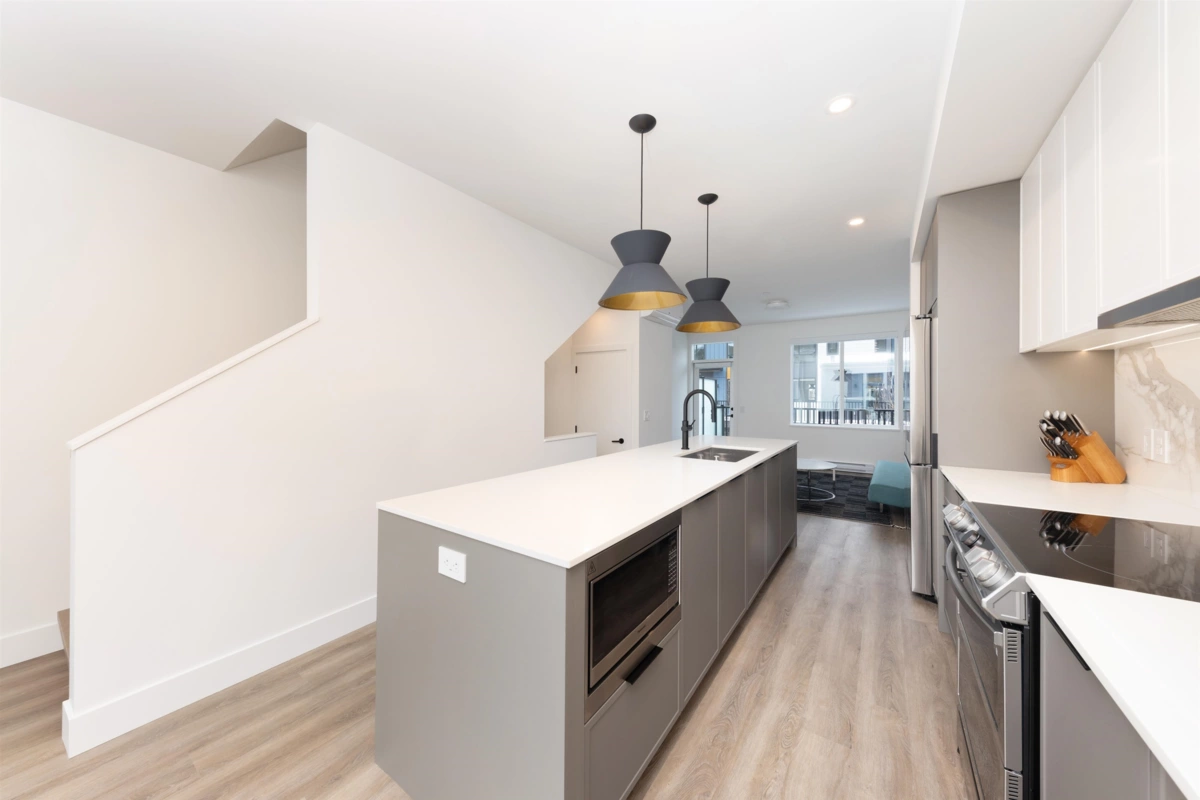 Kitchen Photo of 38084 Helm Way, Squamish, BC