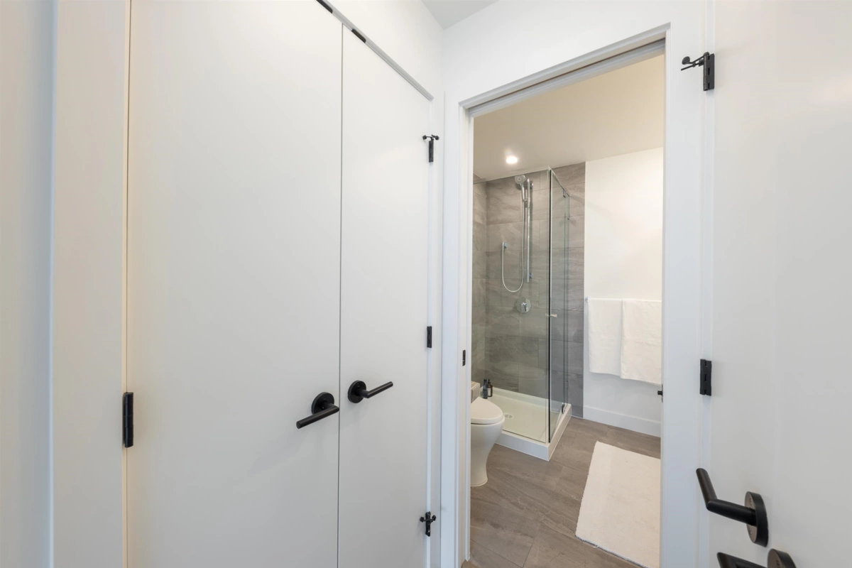 Laundry Room Photo of 38084 Helm Way, Squamish, BC