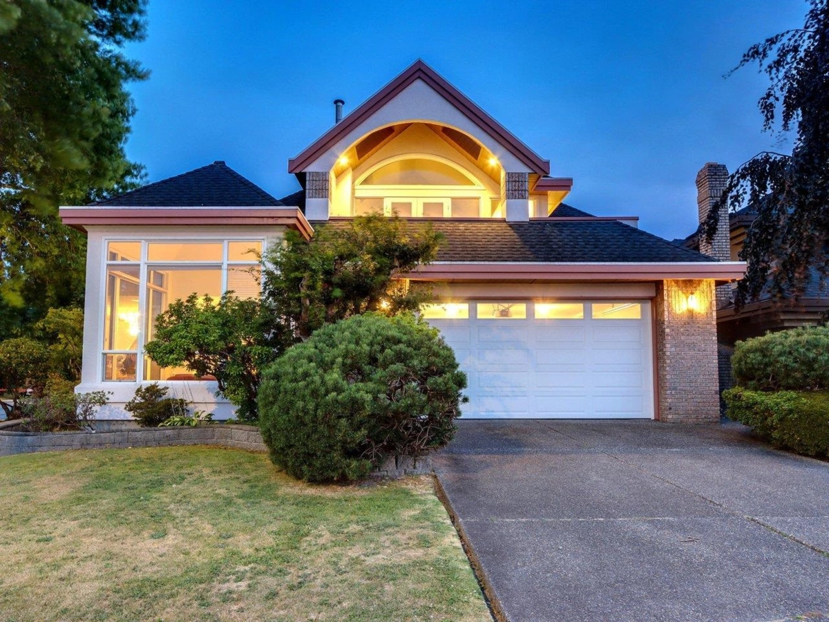 Family Room Photo of 3340 River Road, Richmond, BC